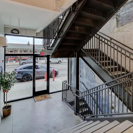 Historic Apartment In Prime Location